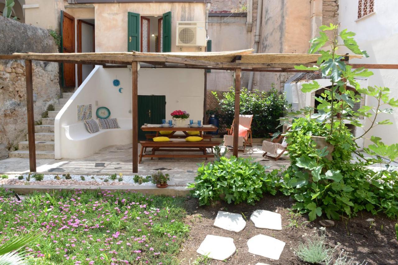 Old Town Secret Garden *